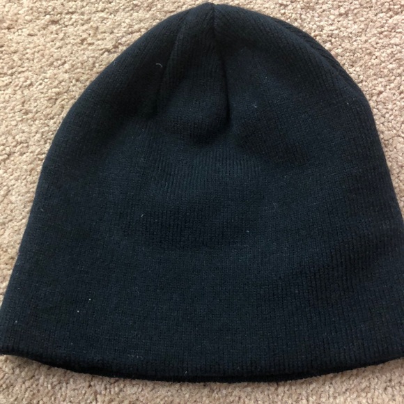 Black acrylic hat - Picture 4 of 4